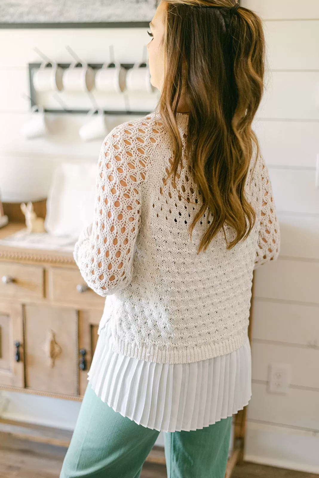 Cream & White Pleated Hem Knit Top