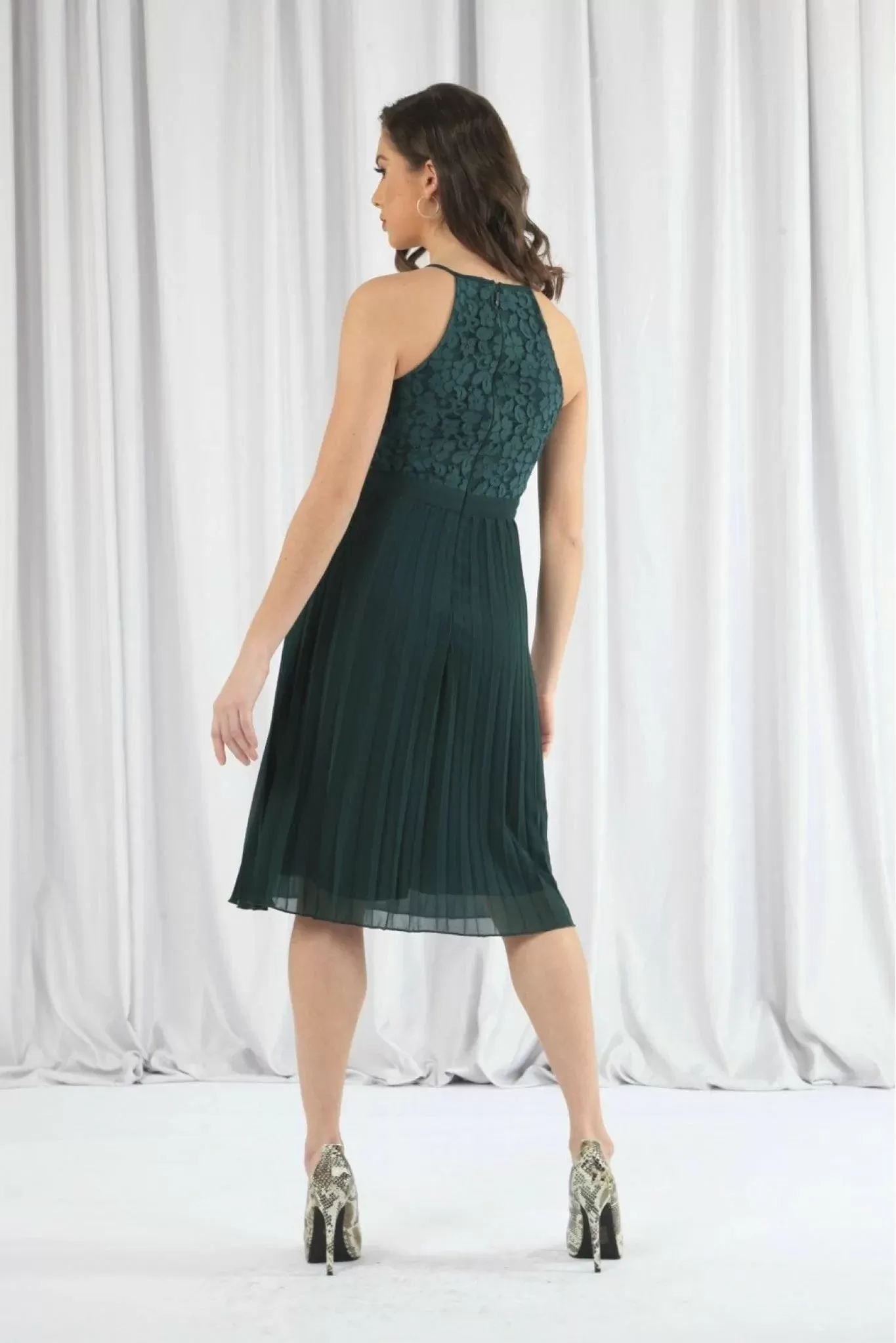 Double Second Green Halter Neck Pleated Lace Dress