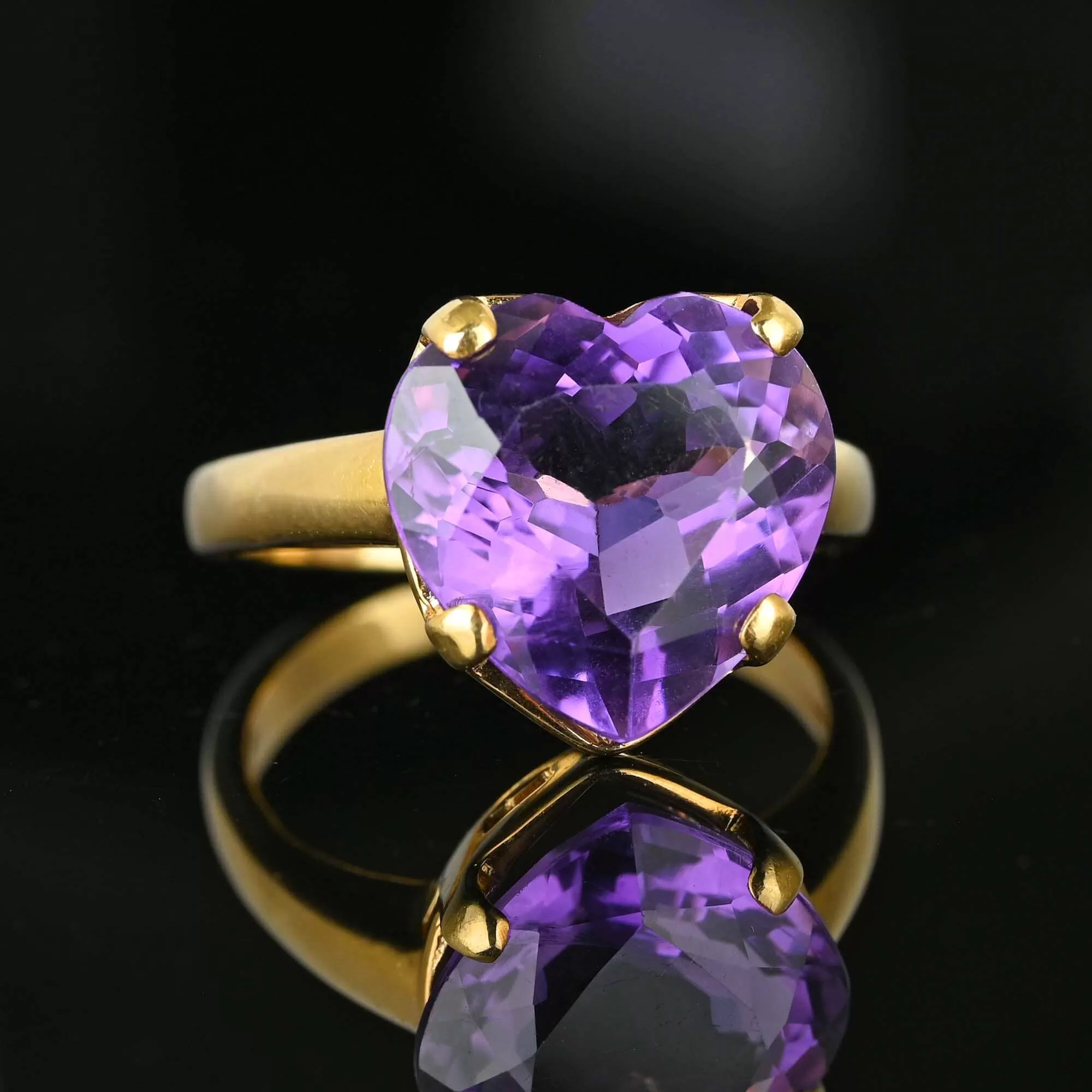 ON HOLD Vintage 14K Gold Amethyst Heart Ring