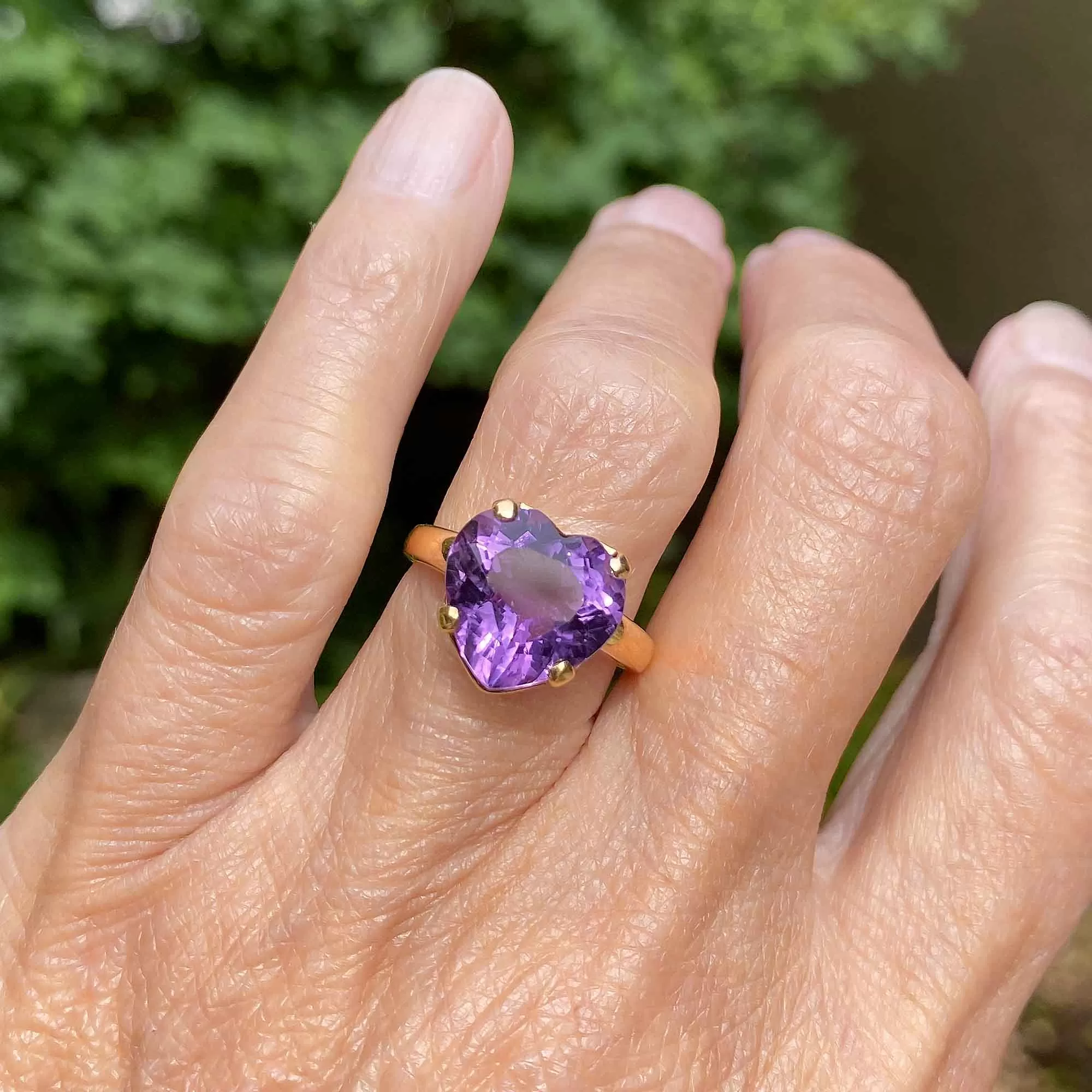 ON HOLD Vintage 14K Gold Amethyst Heart Ring