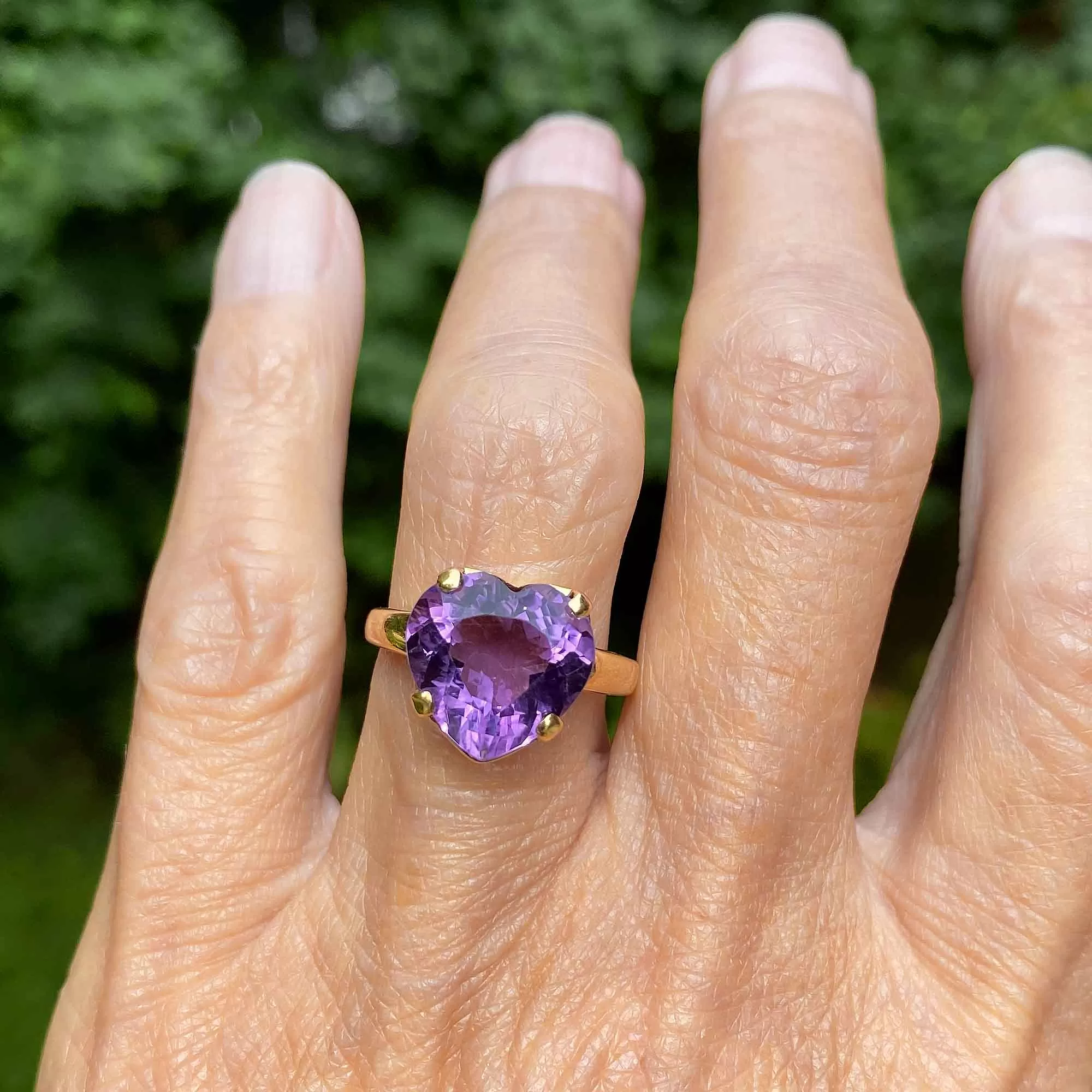 ON HOLD Vintage 14K Gold Amethyst Heart Ring